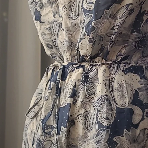 Romantic Silk Cotton Summer Dress with Buttons and Ruffles Size Medium - Picture 7 of 13